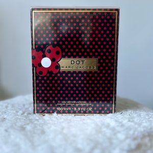 Dot MARC JACOBS perfume NWT